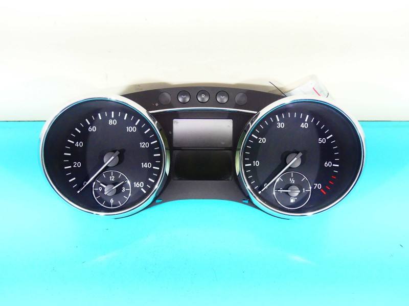 Щиток приладів Mercedes R W251 A2515409747