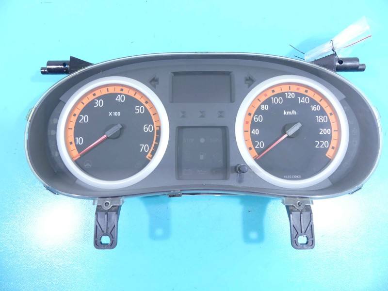 Щиток приладів Renault Clio 8200366585