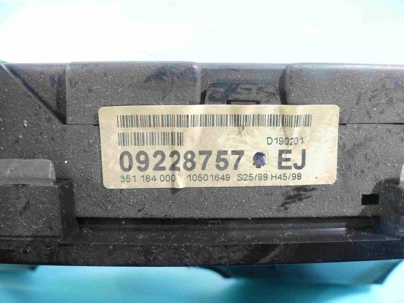 Щиток приборов Opel Zafira A 09228757 — фото детали 4