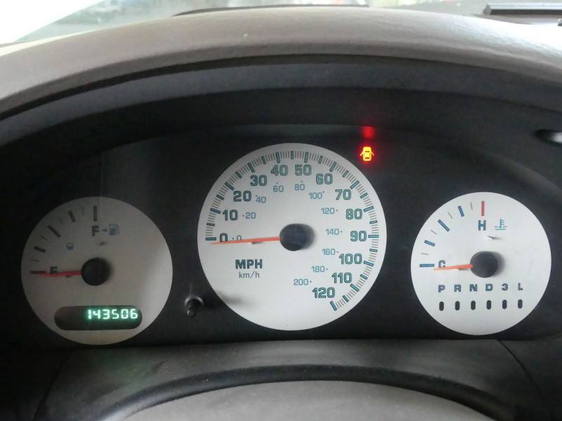 Щиток приборов Dodge Caravan TN157510