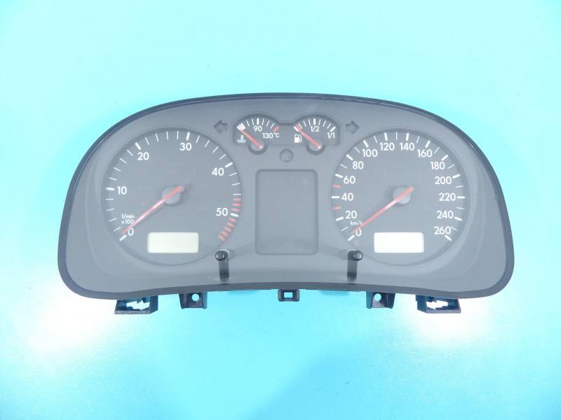 Щиток приборов Volkswagen Bora 1J0920800G