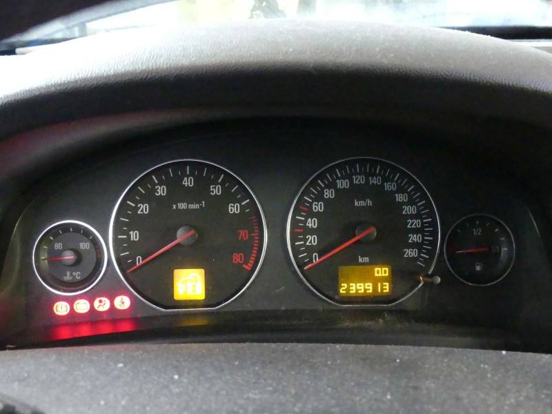 Щиток приладів Opel Signum 13136724HL