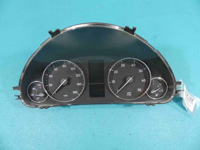 Щиток приборов Mercedes C W203 A2035407347