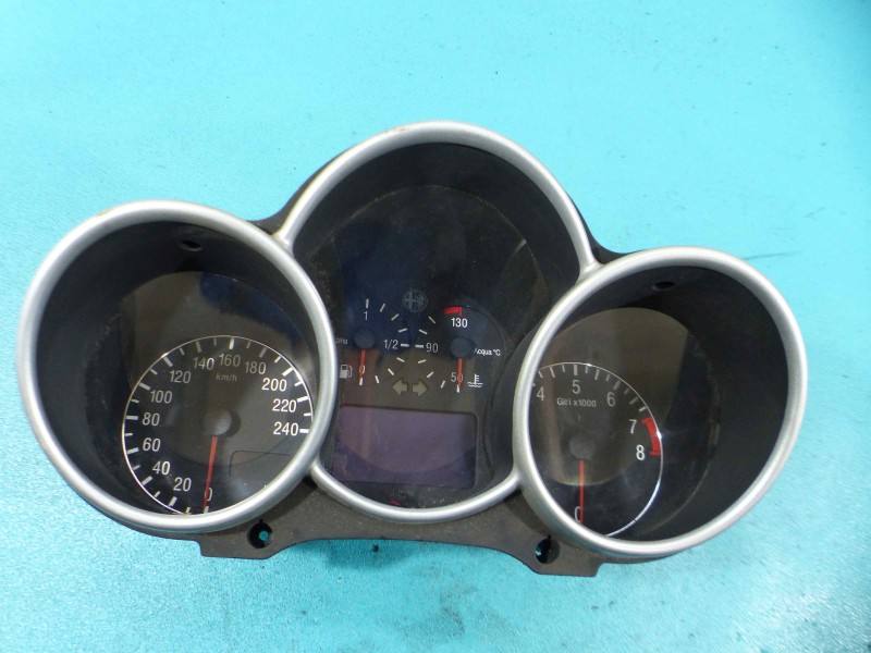 Щиток приладів Alfa romeo 147 735292040