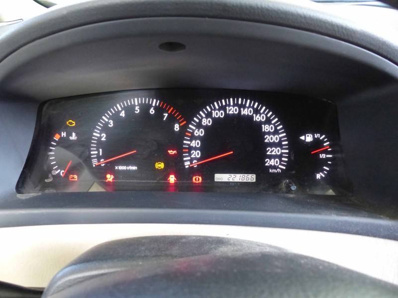 Щиток приладів Toyota Corolla Verso