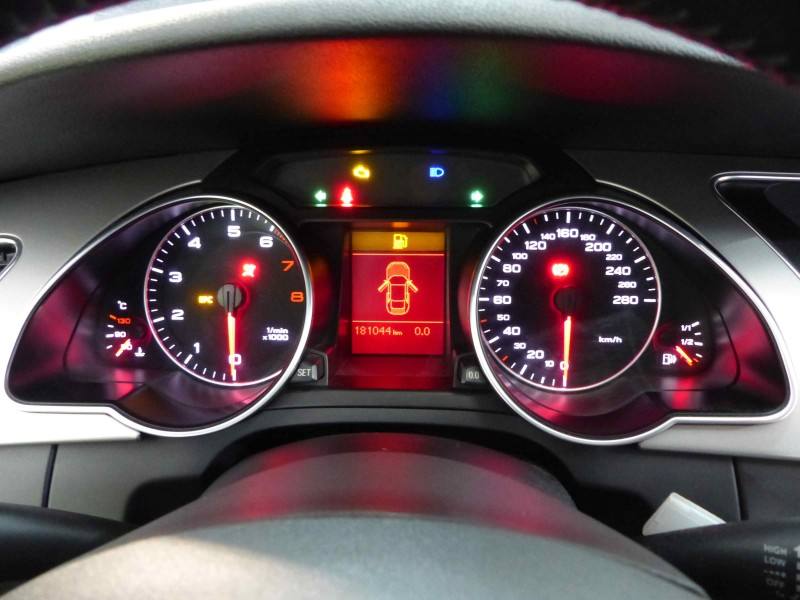 Щиток приладів Audi A5 8T 8T0920900N