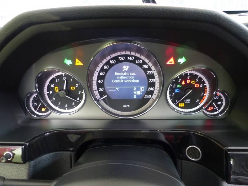 Щиток приборов Mercedes E W212 A2125409447