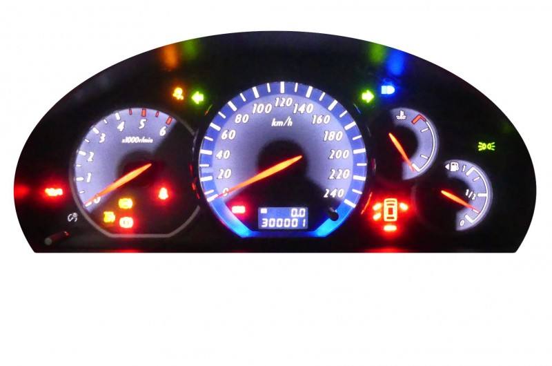 Щиток приборов Mitsubishi Grandis