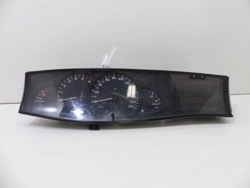 Щиток приладів Opel Omega