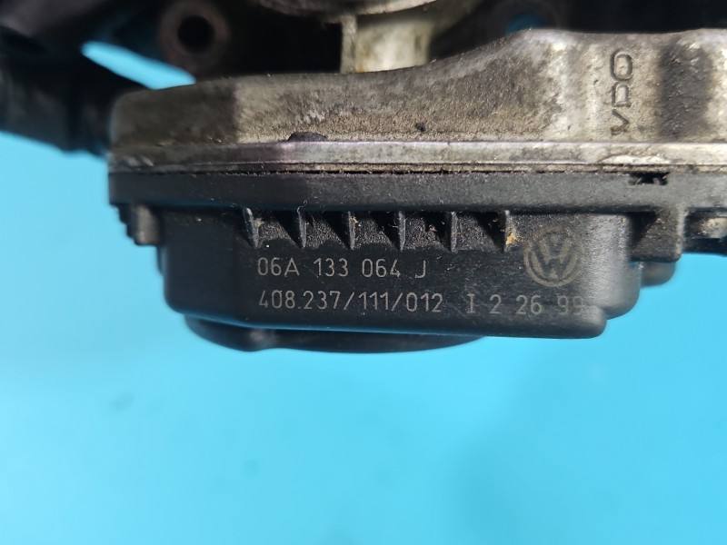 Дросельна заслінка Seat Toledo 06A133064J — фото деталі 10