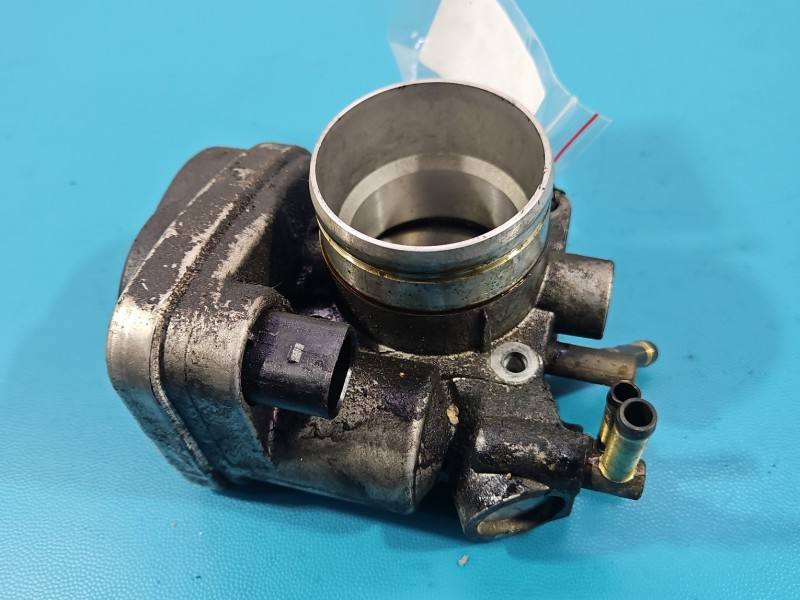Дросельна заслінка Skoda Octavia 2 06A133062AT
