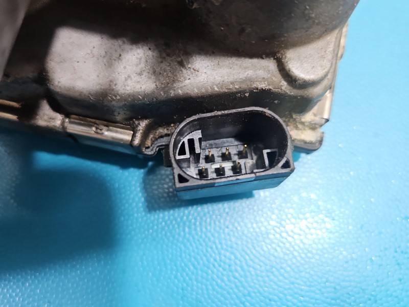 Дросельна заслінка Hyundai I20 35100-04200 — фото деталі 7