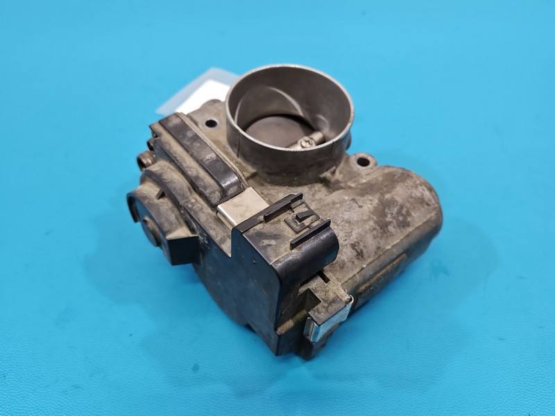 Дросельна заслінка Opel Astra H 055352858