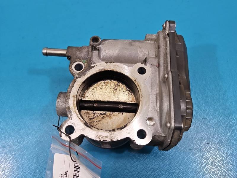 Дросельна заслінка Toyota Auris 22030-0T050 — фото деталі 4