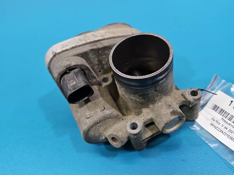 Дроссельная заслонка Volkswagen Polo 036133062N