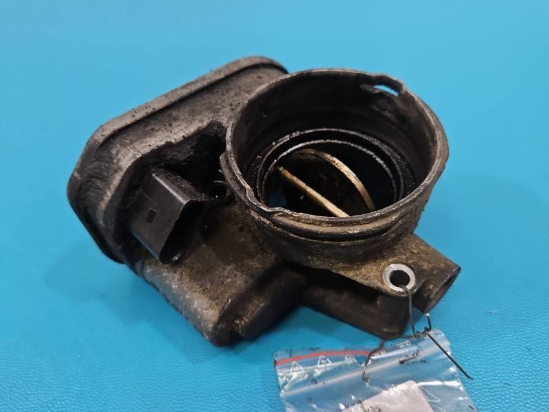 Дросельна заслінка Jeep Compass 038128063G