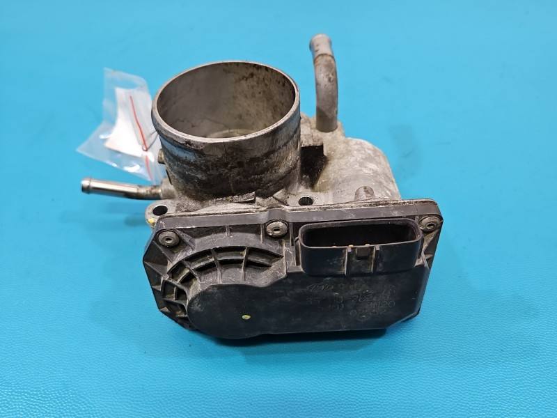 Дросельна заслінка Hyundai I40 35100-2B300 — фото деталі 3