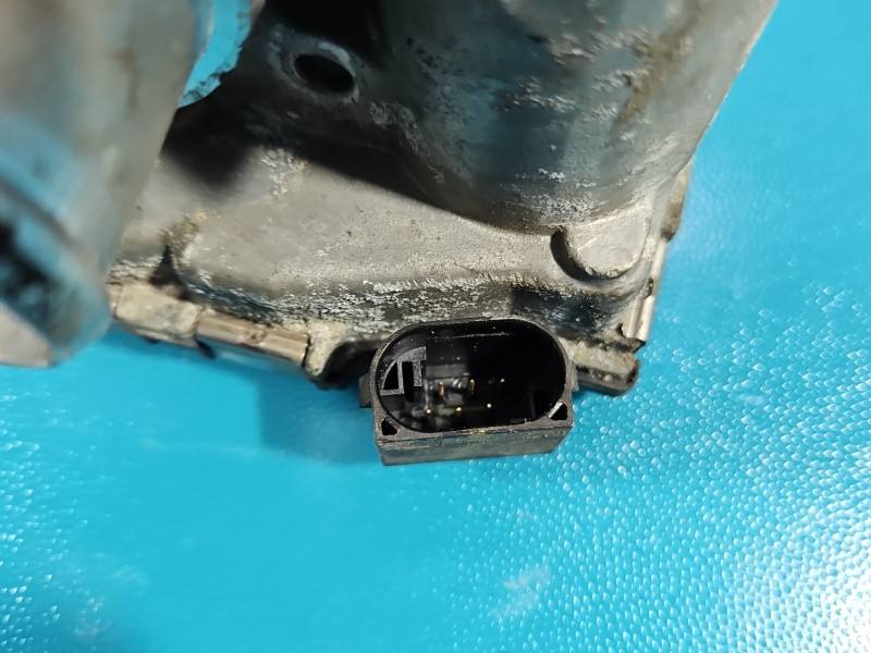 Дросельна заслінка Hyundai I30 35100-2B150 — фото деталі 6
