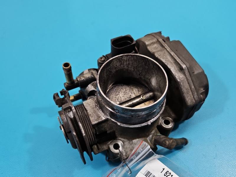 Дросельна заслінка Volkswagen New Beetle 06A133064H