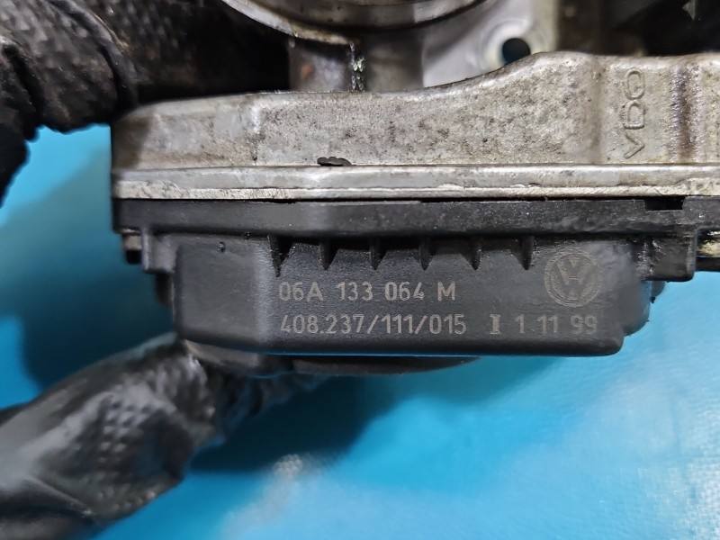 Дросельна заслінка Seat Toledo 06A133064M — фото деталі 6