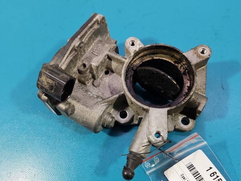 Дросельна заслінка Opel Zafira C 55564164