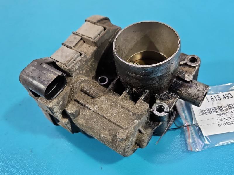 Дросельна заслінка Fiat Punto 55192786