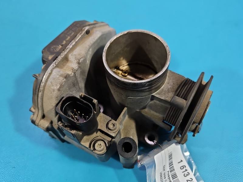 Дросельна заслінка Seat Ibiza 030133064F
