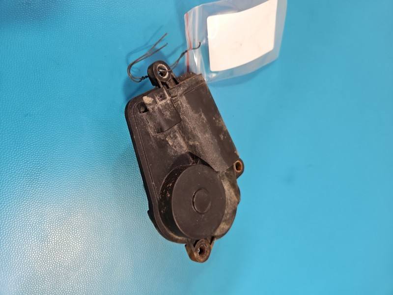 Дросельна заслінка BMW X3 G01 8582069 — фото деталі 6