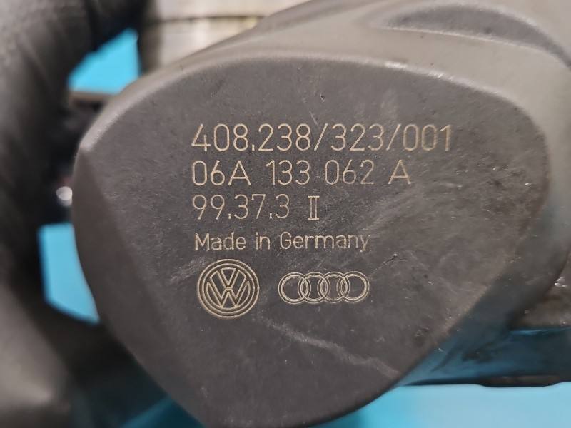 Дросельна заслінка Audi A3 8L 06A133062A — фото деталі 8
