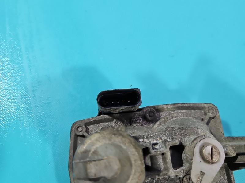 Дросельна заслінка Volkswagen Jetta 5Q0253691H — фото деталі 4