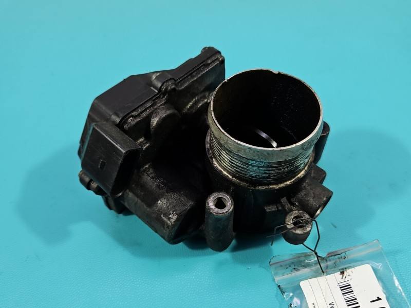 Дросельна заслінка Volkswagen Passat B6 03L128063D