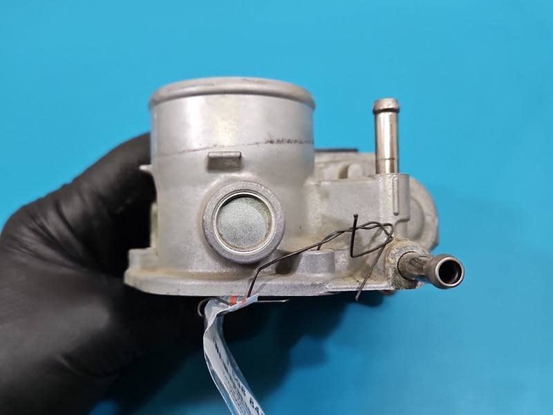 Дросельна заслінка Toyota Yaris 3 22030-0Y110 — фото деталі 4