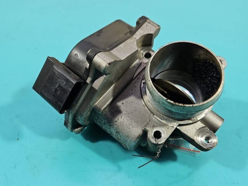 Дросельна заслінка Volkswagen Jetta 03L128063Q