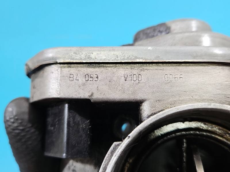 Дросельна заслінка Volkswagen Touran 038128063G — фото деталі 10