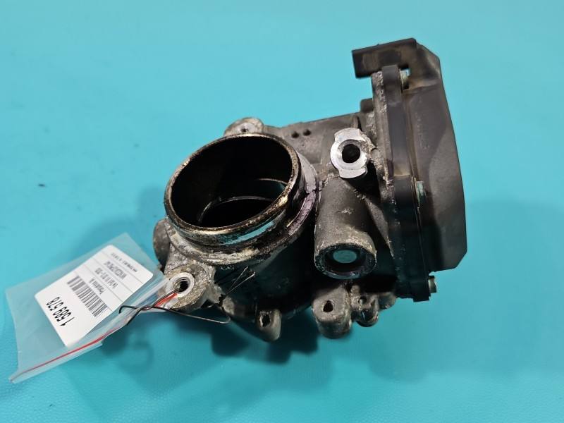 Дросельна заслінка Volkswagen Golf 7 04L128063P — фото деталі 3