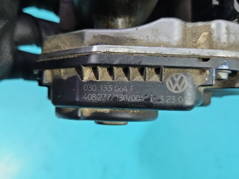 Дросельна заслінка Volkswagen Golf 3 030133064F — фото деталі 9
