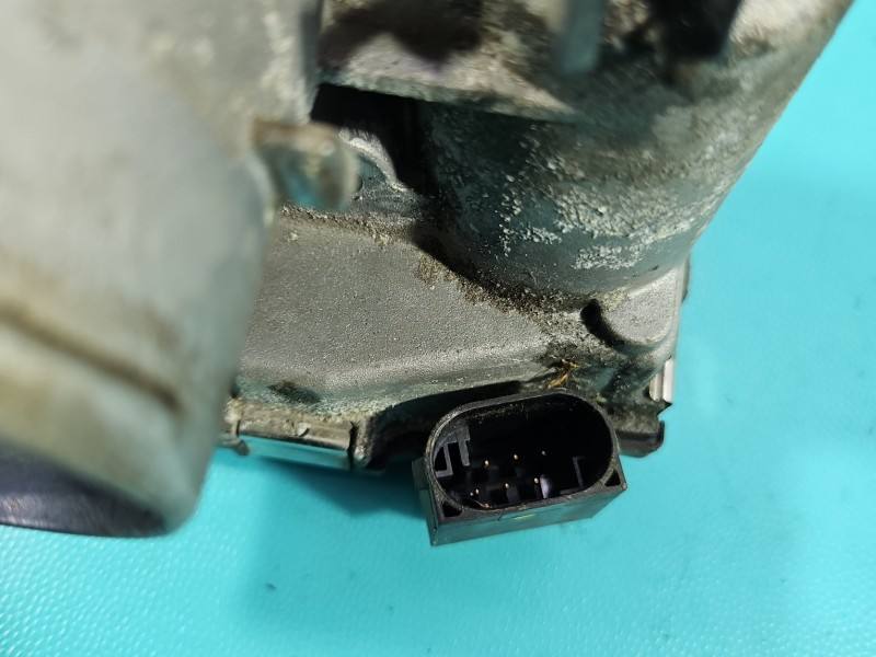 Дросельна заслінка Hyundai I30 35100-03700 — фото деталі 5