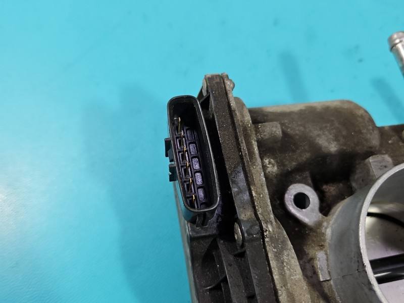 Дросельна заслінка Toyota Auris 22030-47010 — фото деталі 5