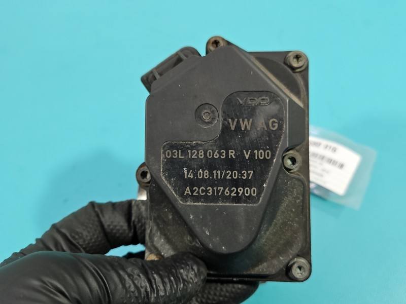 Дросельна заслінка Volkswagen Passat B7 03L128063R — фото деталі 8