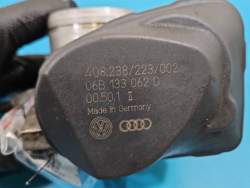 Дросельна заслінка Volkswagen Passat B5 06B133062D — фото деталі 8