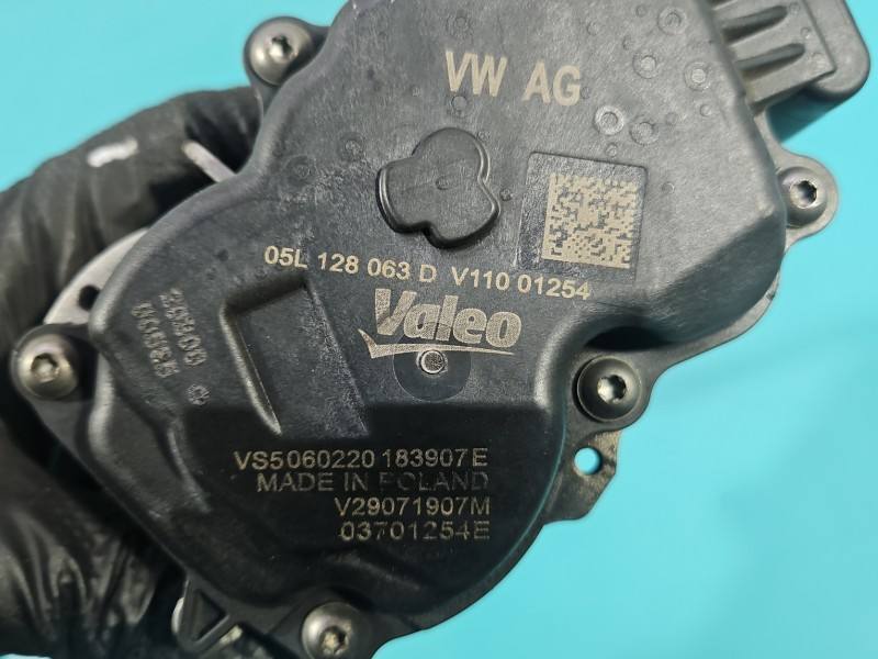 Дросельна заслінка Audi A4 B9 05L128063D — фото деталі 8