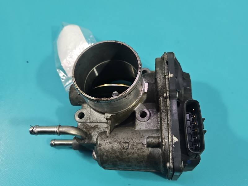 Дросельна заслінка Toyota Avensis T27 26100-0R020 — фото деталі 2