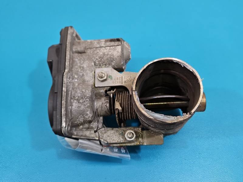 Дроссельная заслонка Volkswagen Passat B8 5R0253691H — фото детали 4