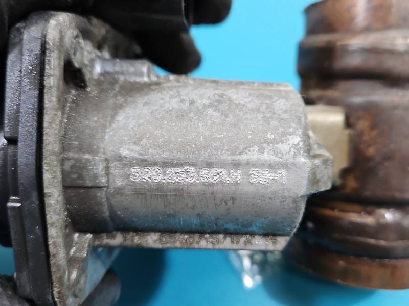 Дроссельная заслонка Volkswagen Passat B8 5R0253691H — фото детали 10