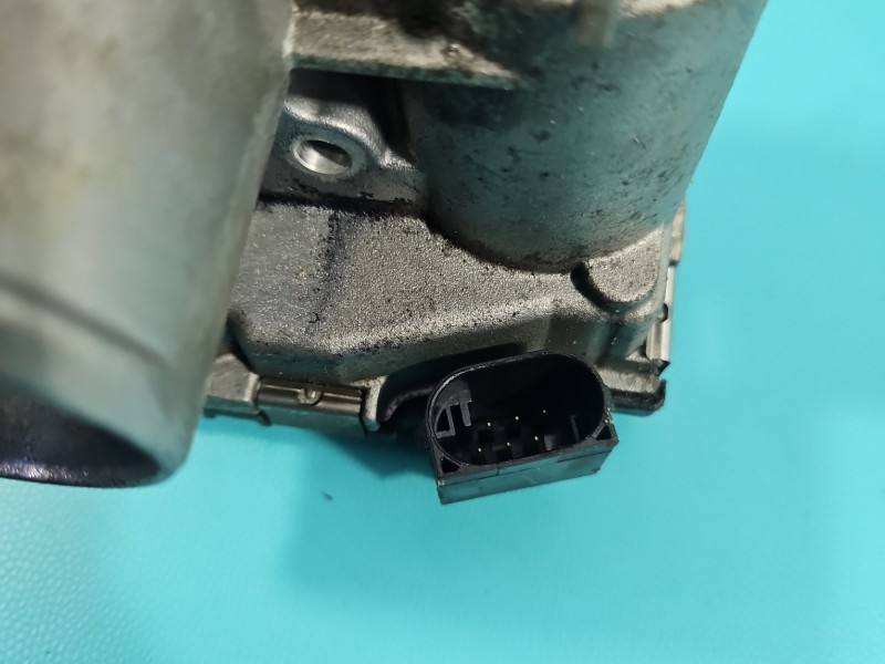 Дросельна заслінка Hyundai I20 35100-04700 — фото деталі 5