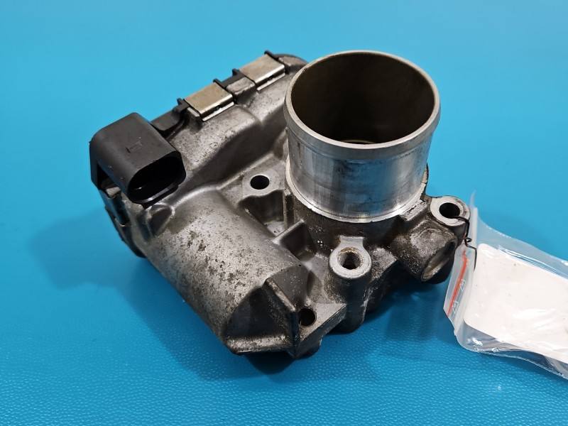 Дросельна заслінка Nissan Qashqai 8200330810