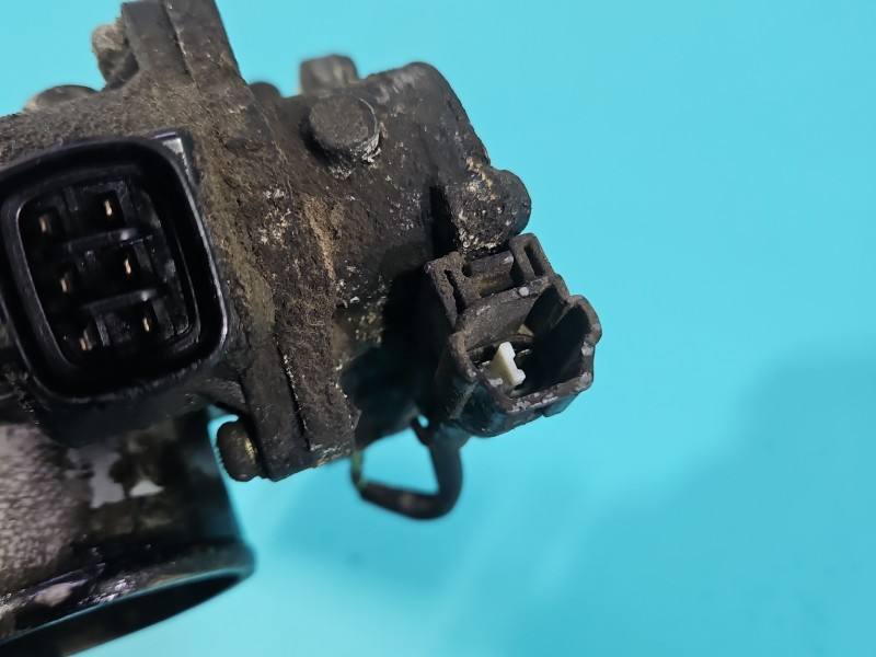 Дросельна заслінка Toyota Corolla E12 — фото деталі 10
