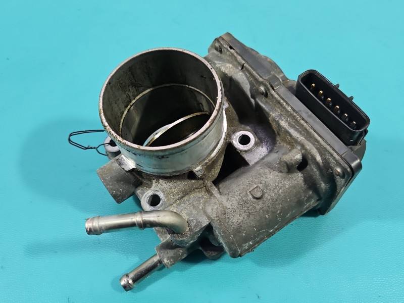 Дросельна заслінка Toyota Rav4 26100-0R020