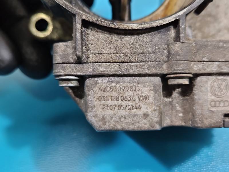 Дросельна заслінка Volkswagen Golf plus 03G128063C — фото деталі 3