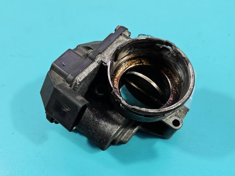 Дросельна заслінка Volkswagen Passat B6 03G128063G